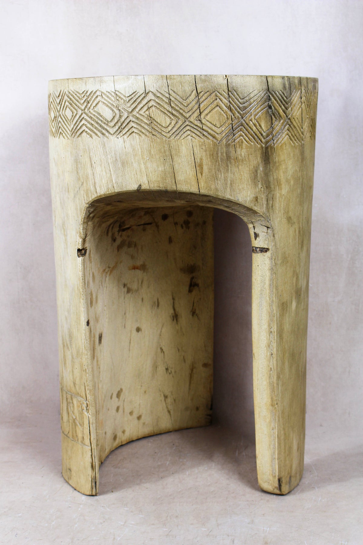 Wood Side Table - Cameroon - 94.3