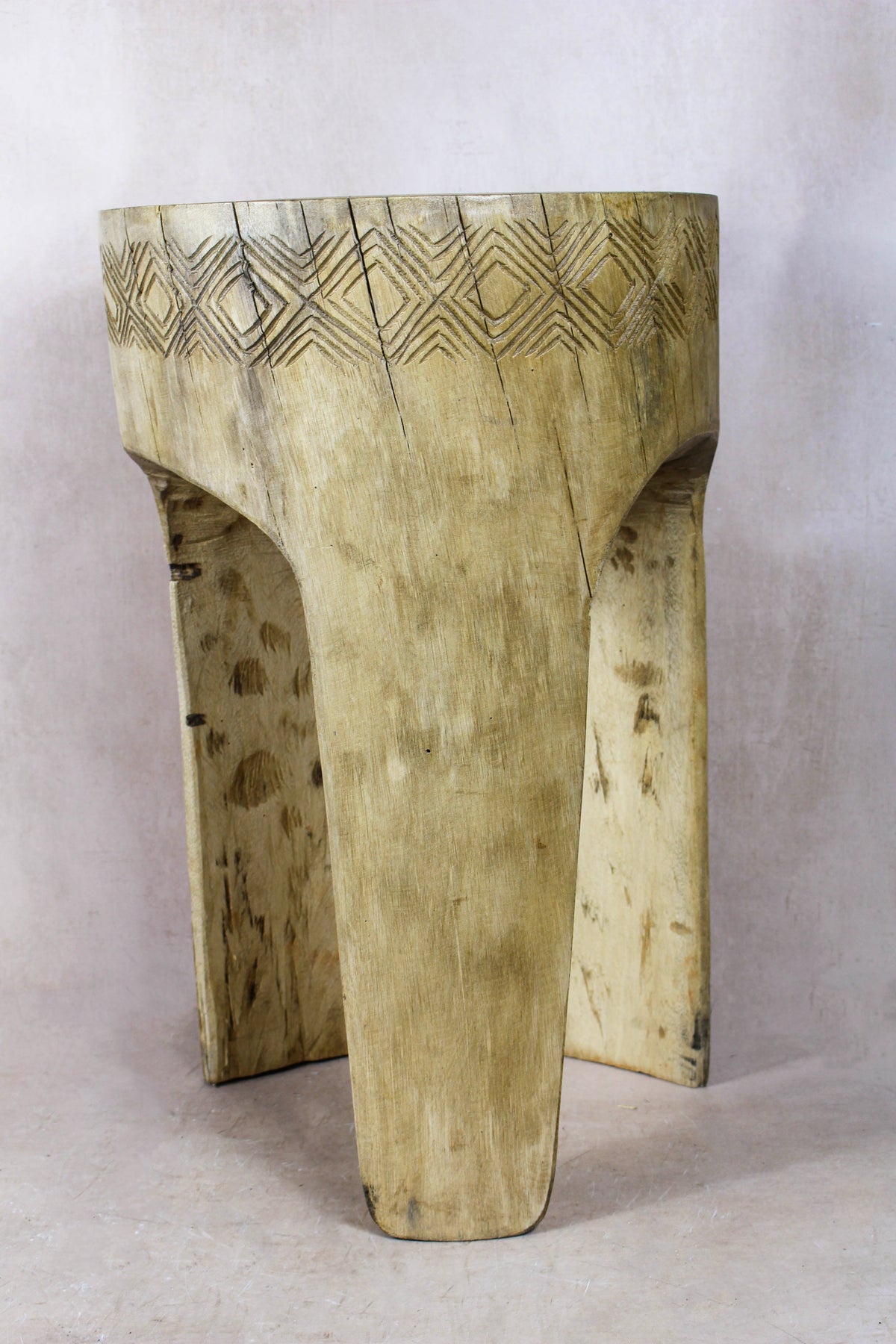 Wood Side Table - Cameroon - 94.3