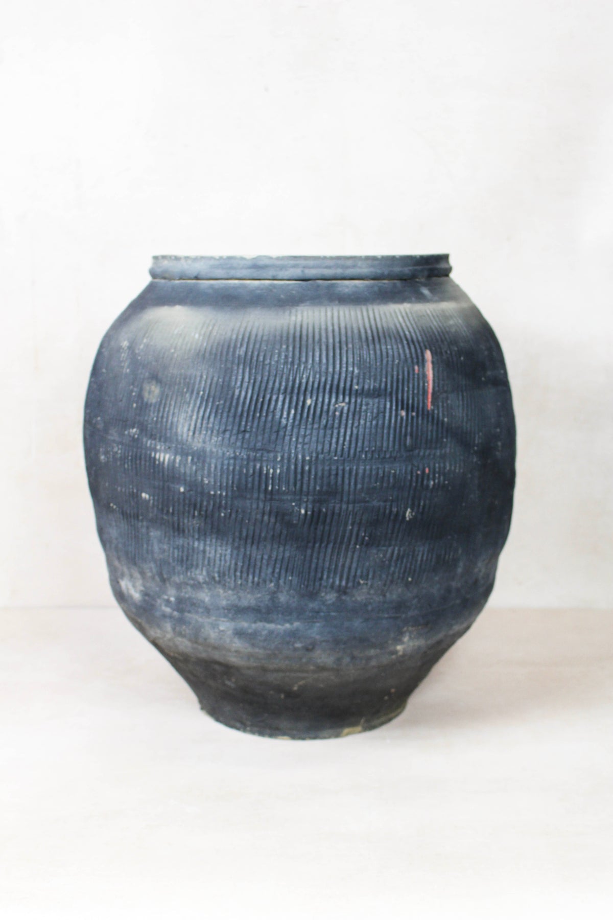 Vintage Textured Grey Pot - VT11