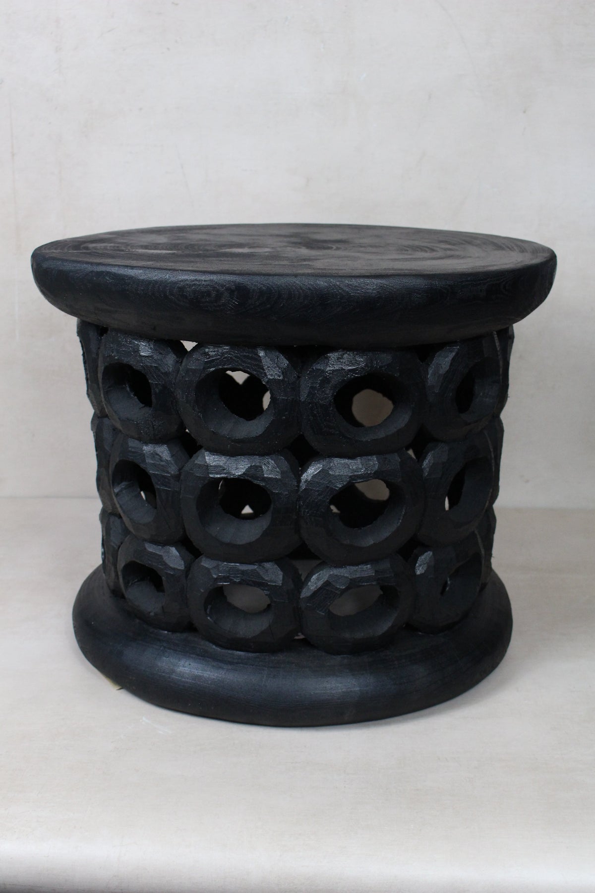 Donut Bamileke Table - Black - 137.1