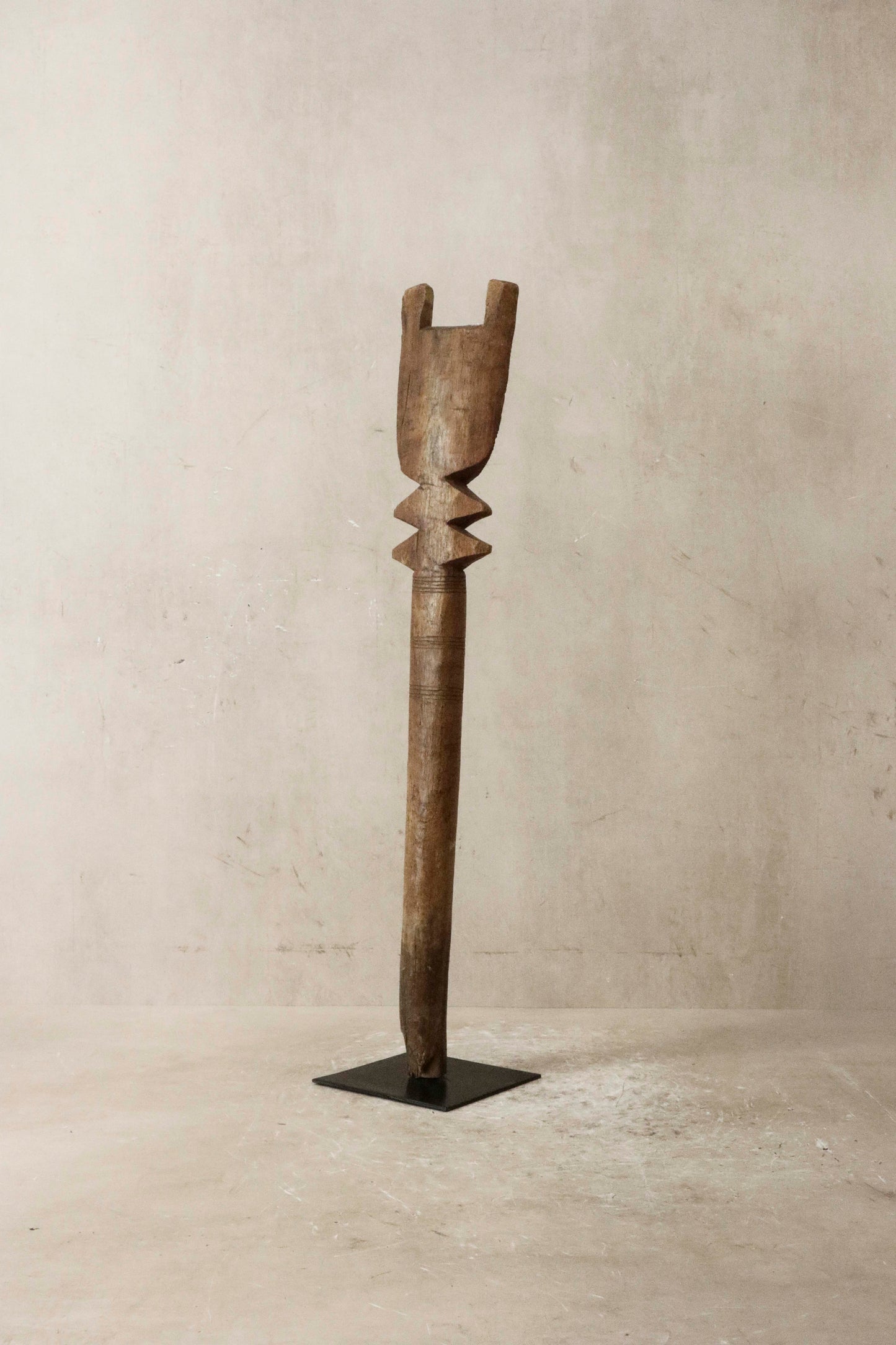 Tuareg tent peg sculpture - 5.5