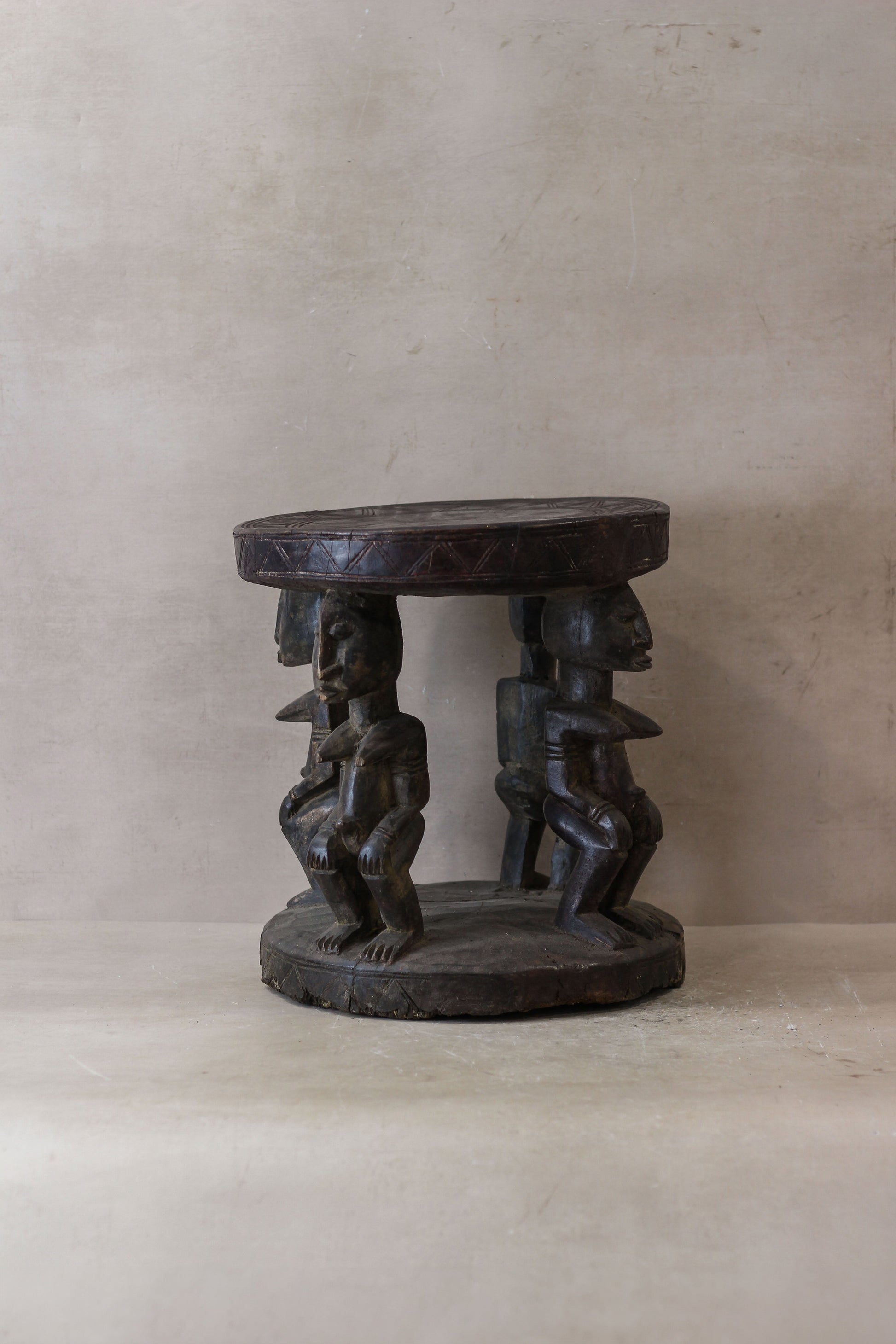 Vintage Baule Wood Side Table 85.1