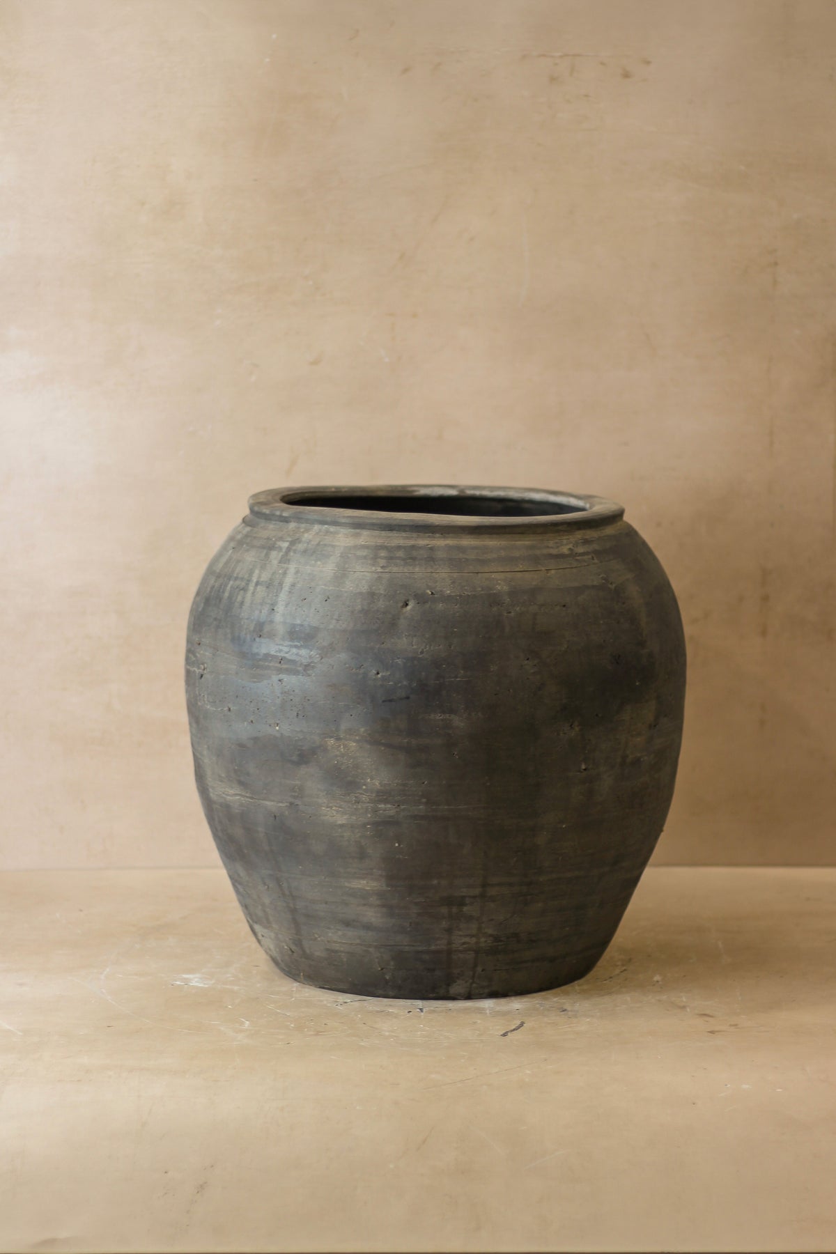 Vintage Dark Pot - No 54