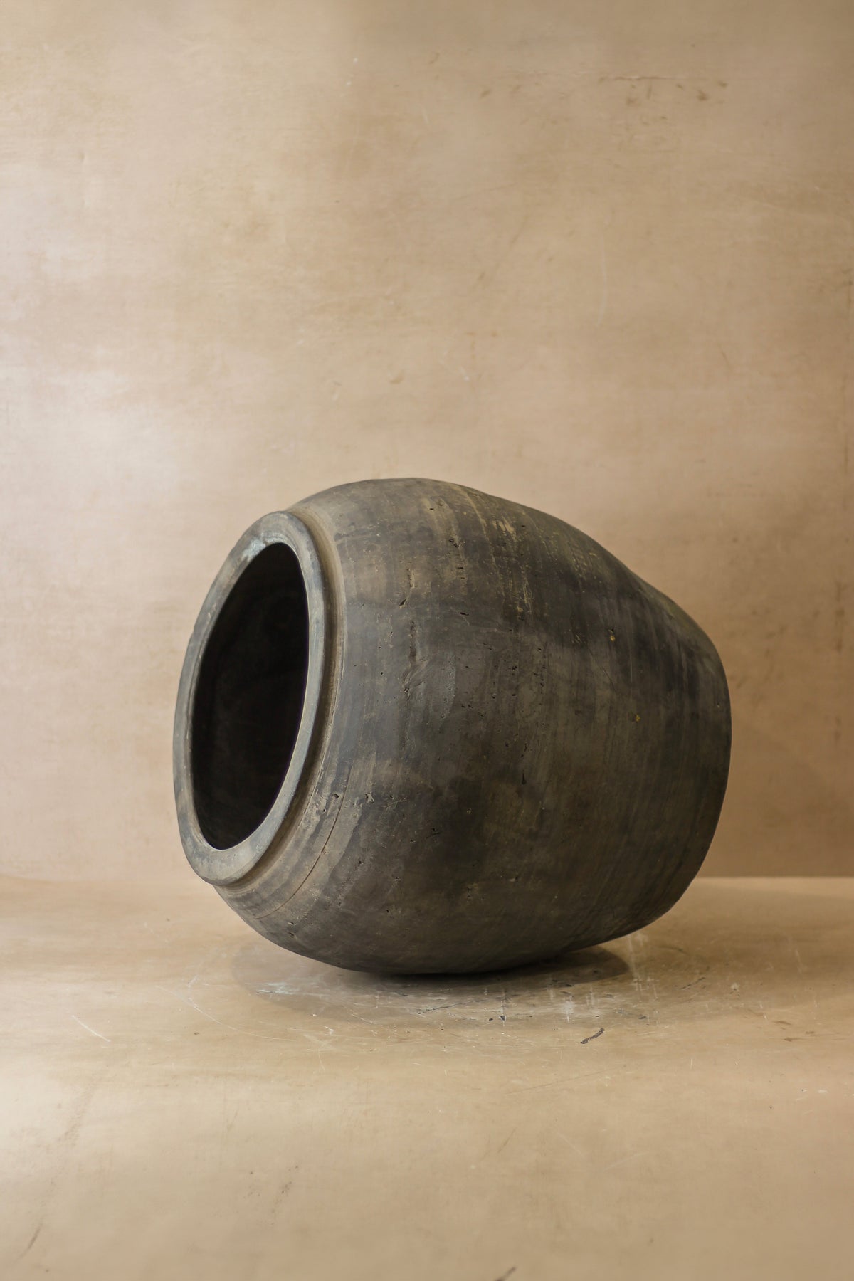 Vintage Dark Pot - No 54