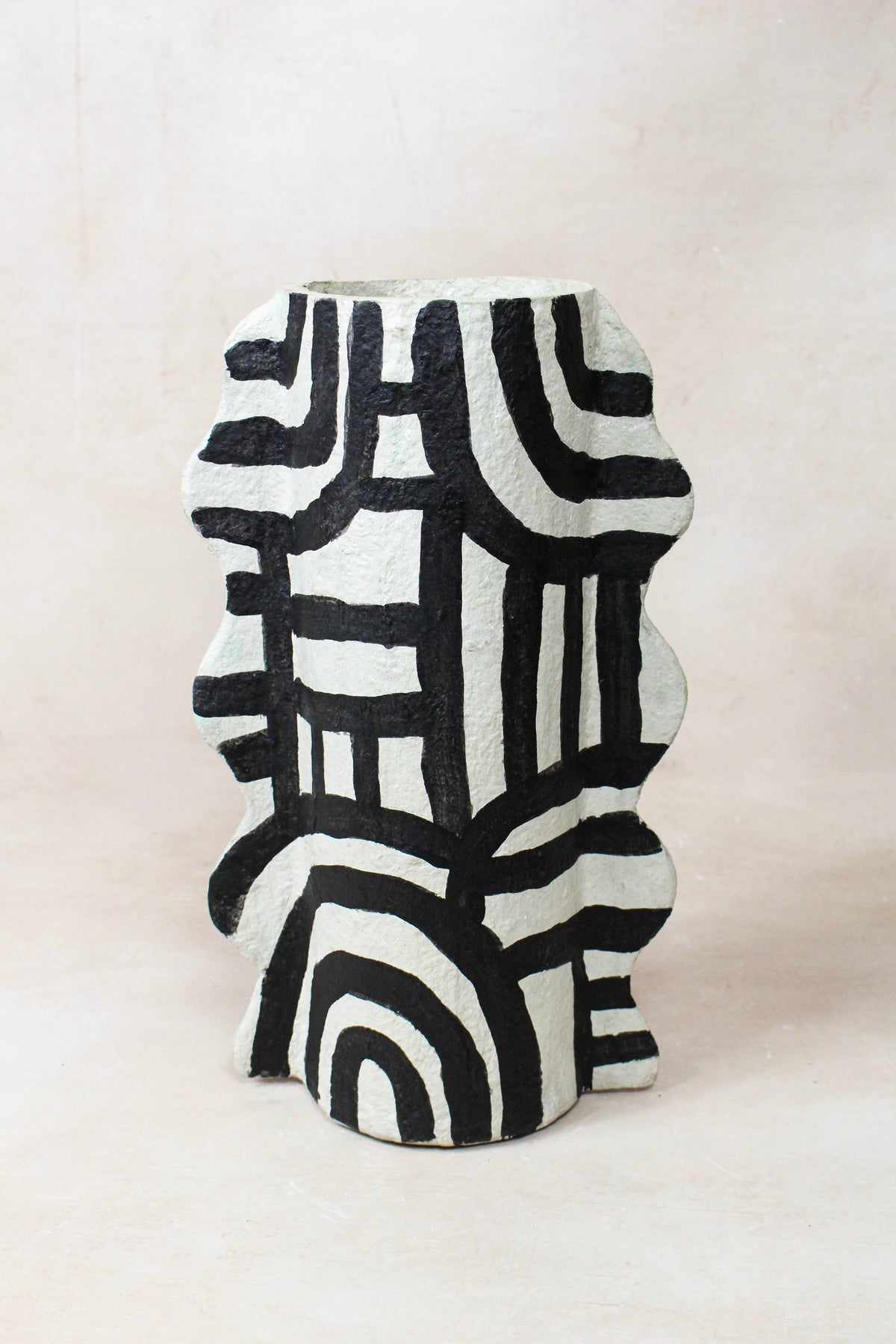 Ligagasi Paper Mache Vase Nº 53