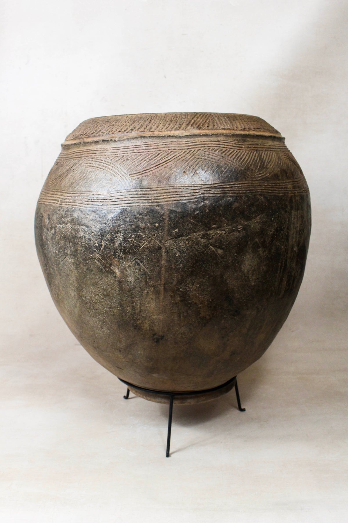 Vintage Nupe Pot on Stand - 5.10