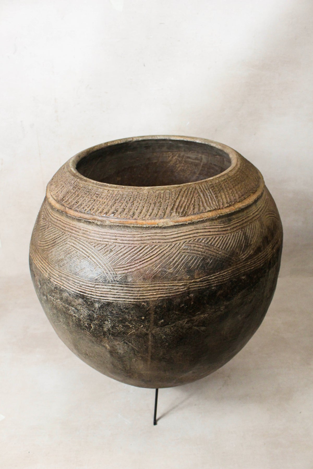 Vintage Nupe Pot on Stand - 5.10