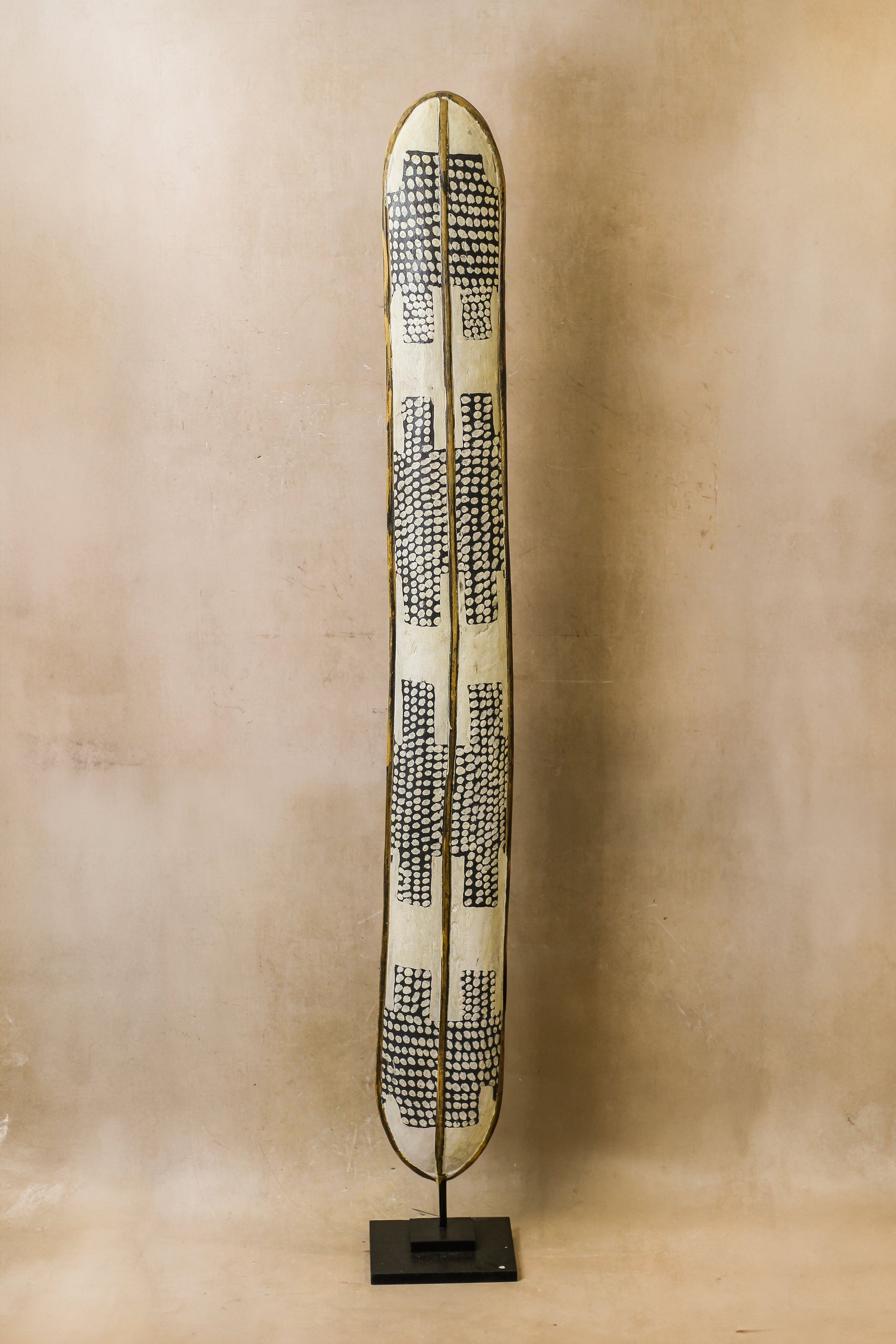 Cameroon Painted Shield XL - 81.1