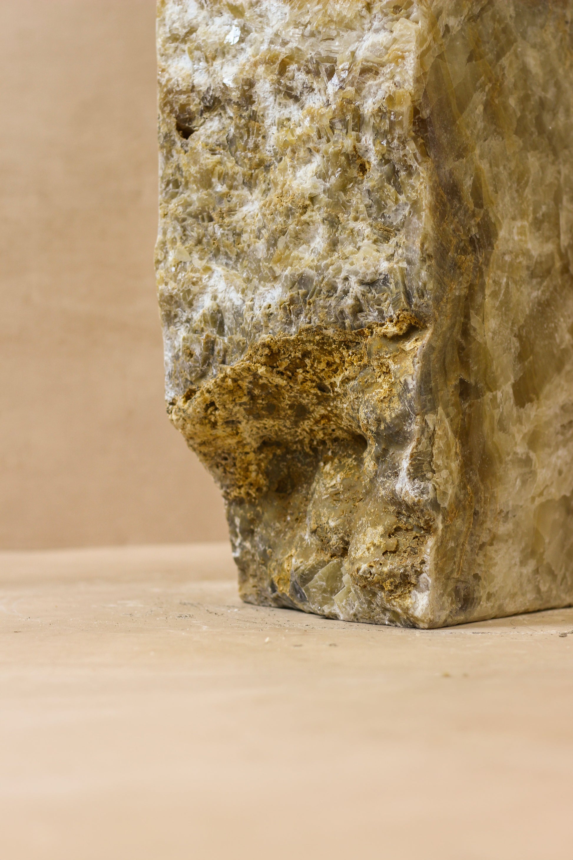 Onyx Side Table Pedestal Raw - Solid - No 1