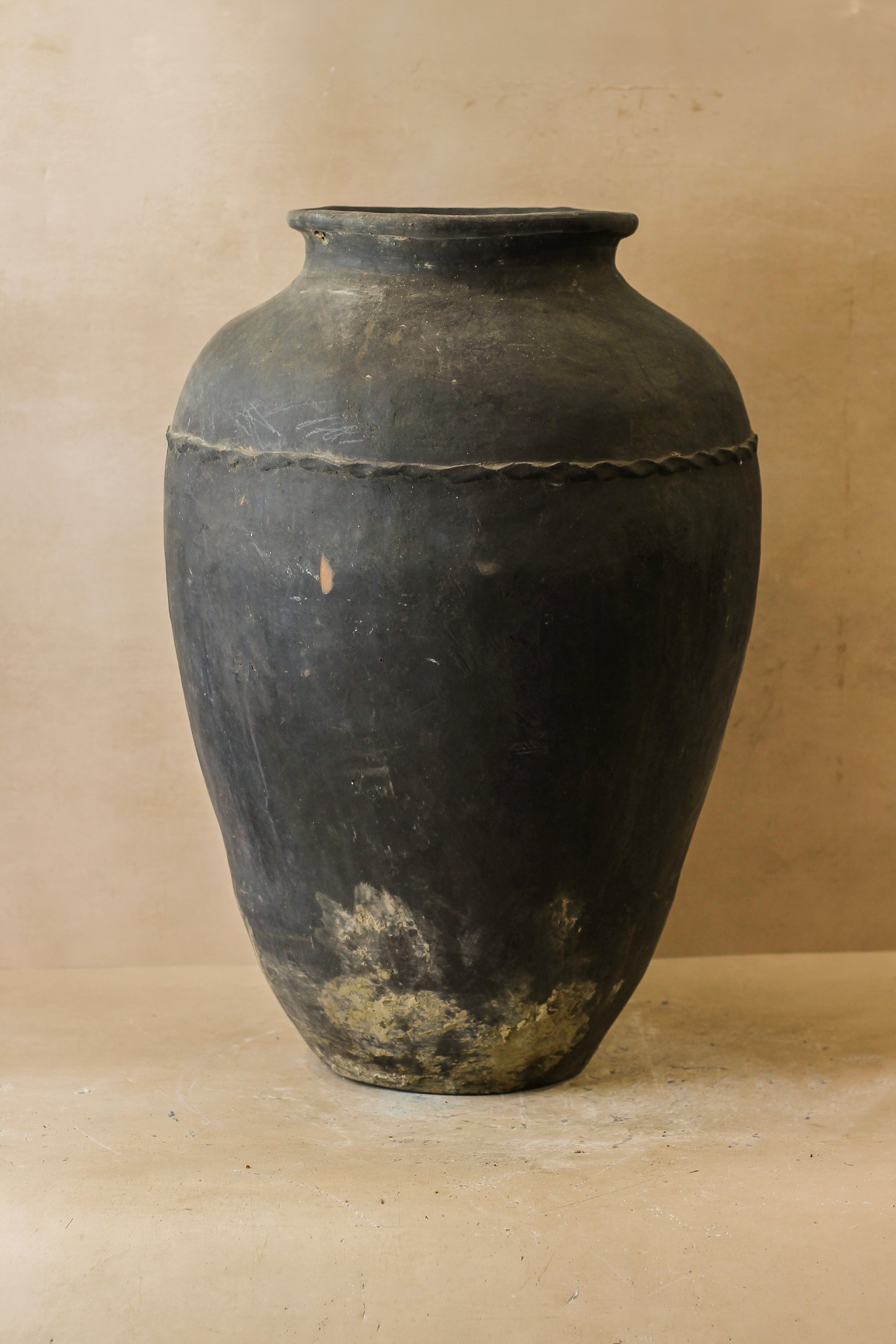 Vintage Black Asian Pots - VB03