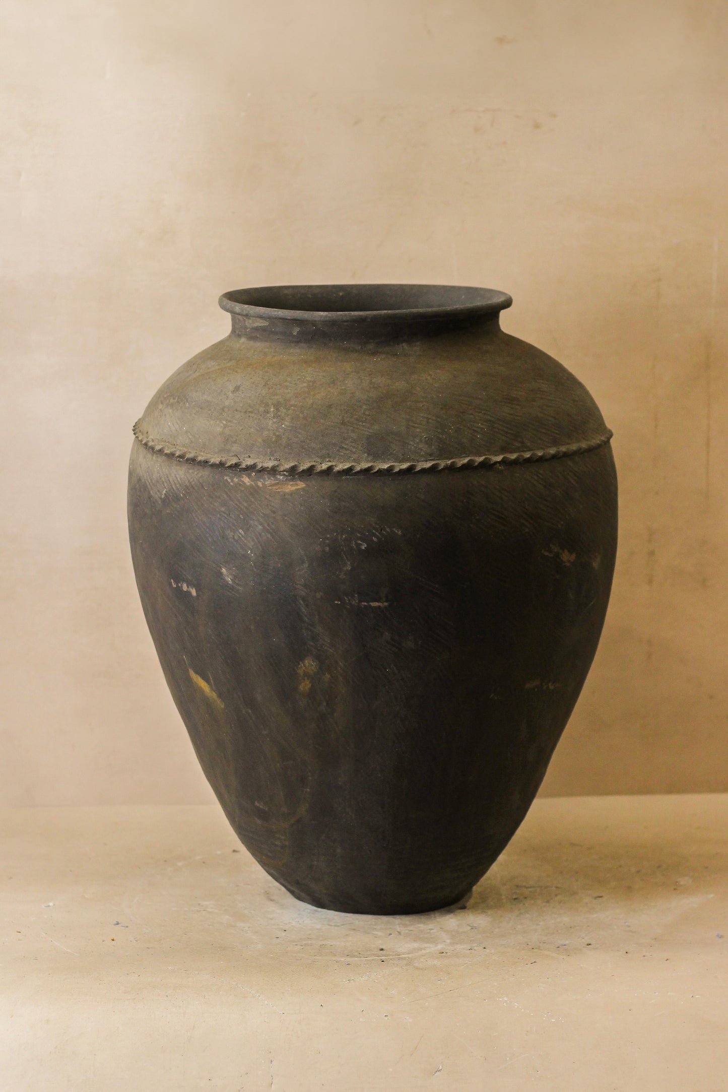 Vintage Black Asian Pots - VB04