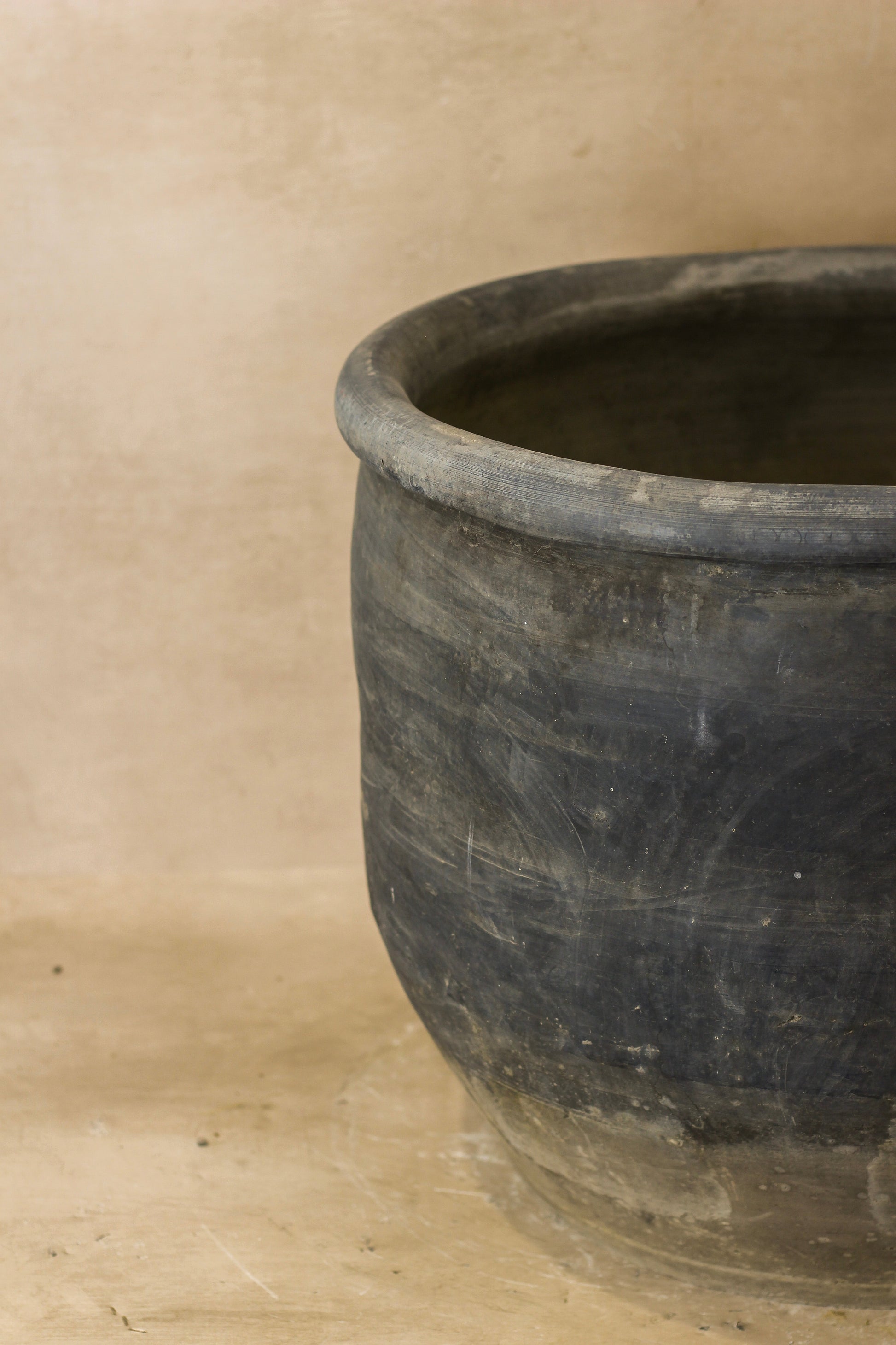 Big Old Grey Asian Pots - L009