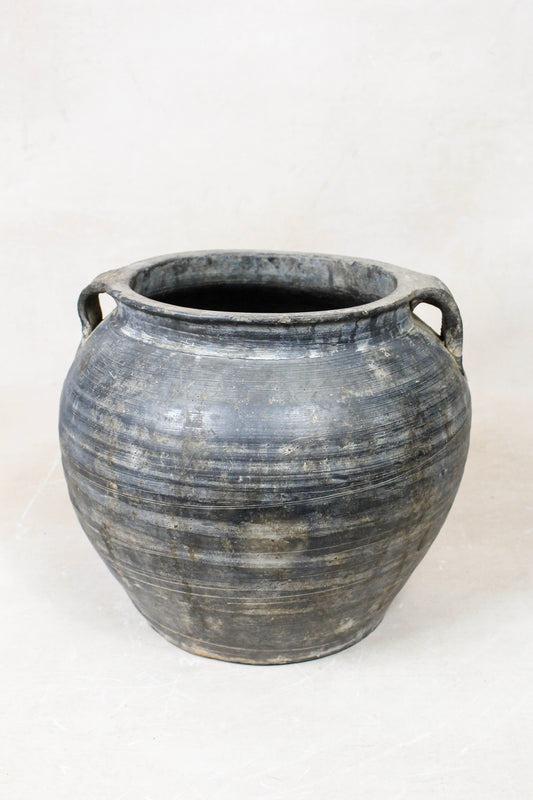 Vintage Dark pot with ears - E2.10