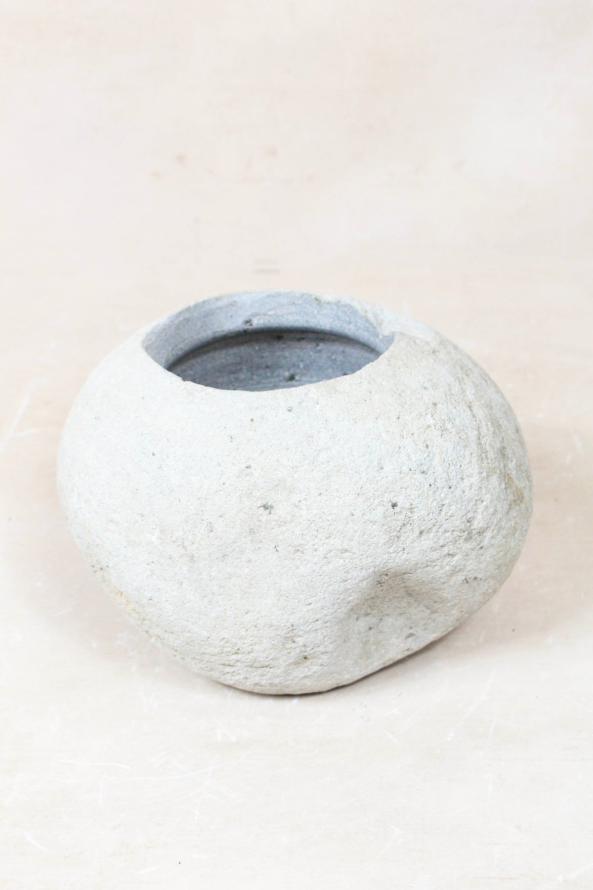 River Stone Planter Pot 22.9