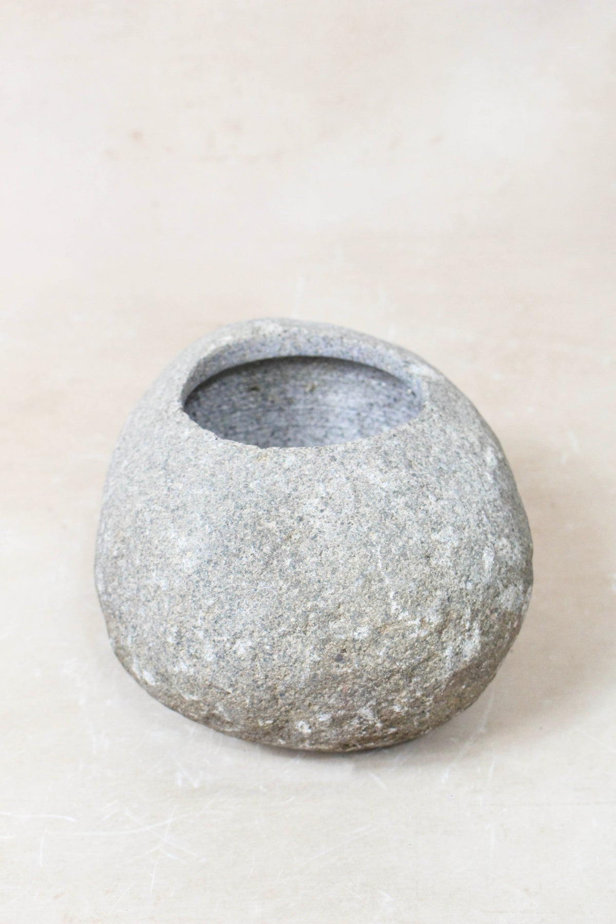 River Stone Planter Pot 22.14