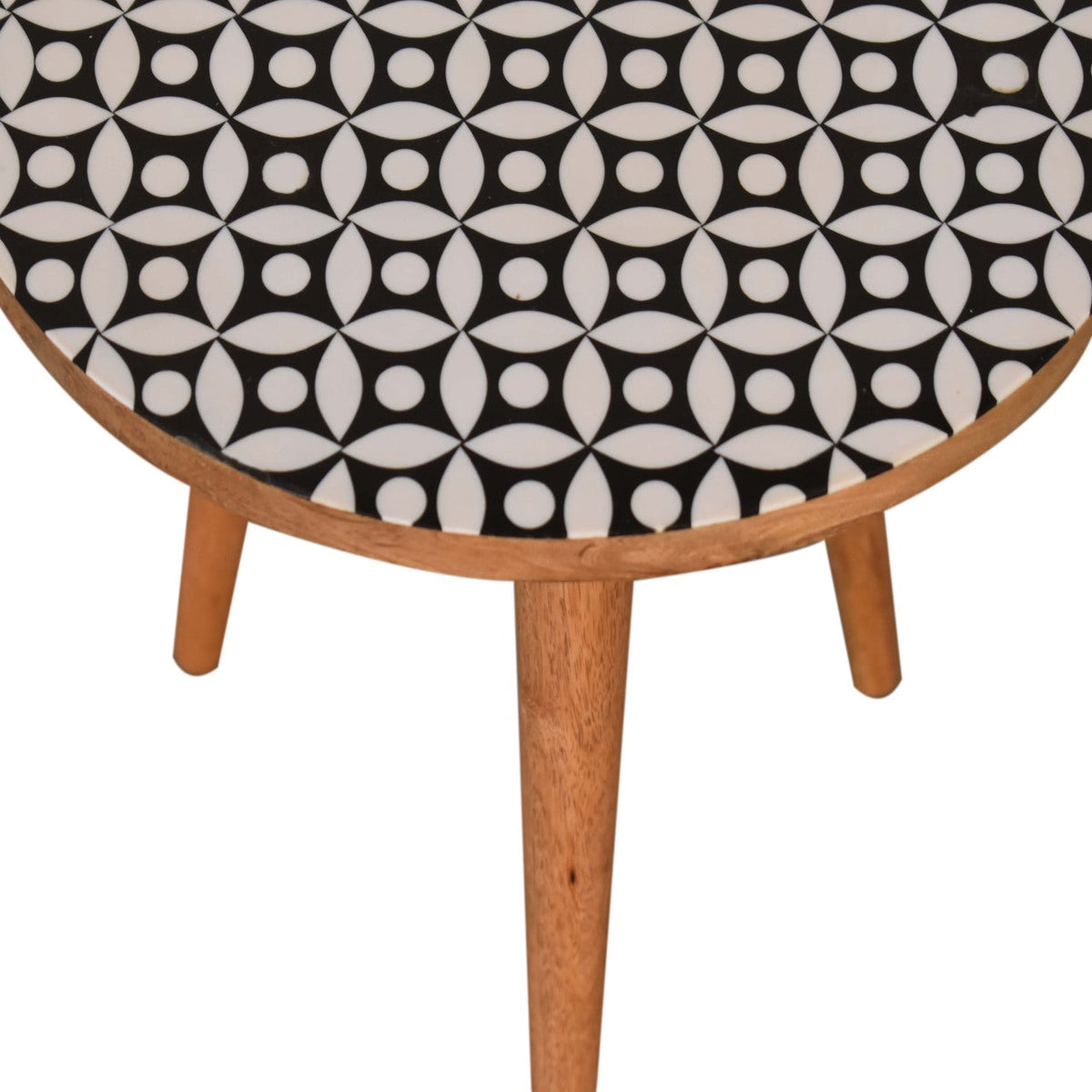 Diamond Print End Table Accent Piece