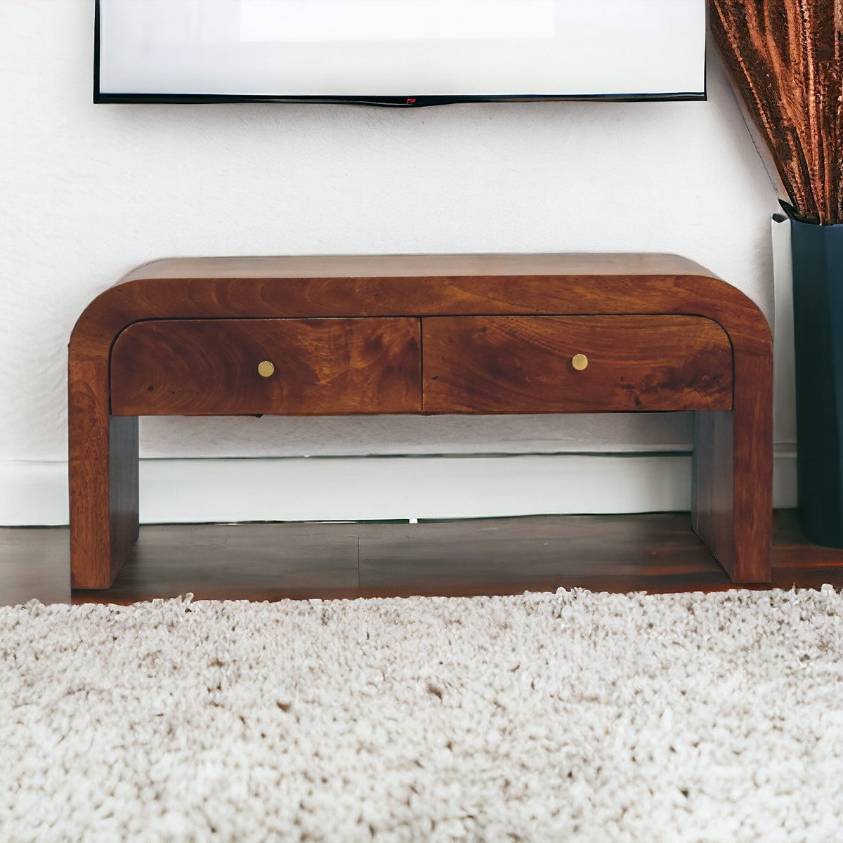 Darcy Chestnut Media Unit