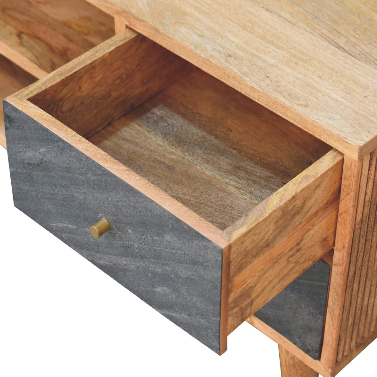 Slade TV Media Unit