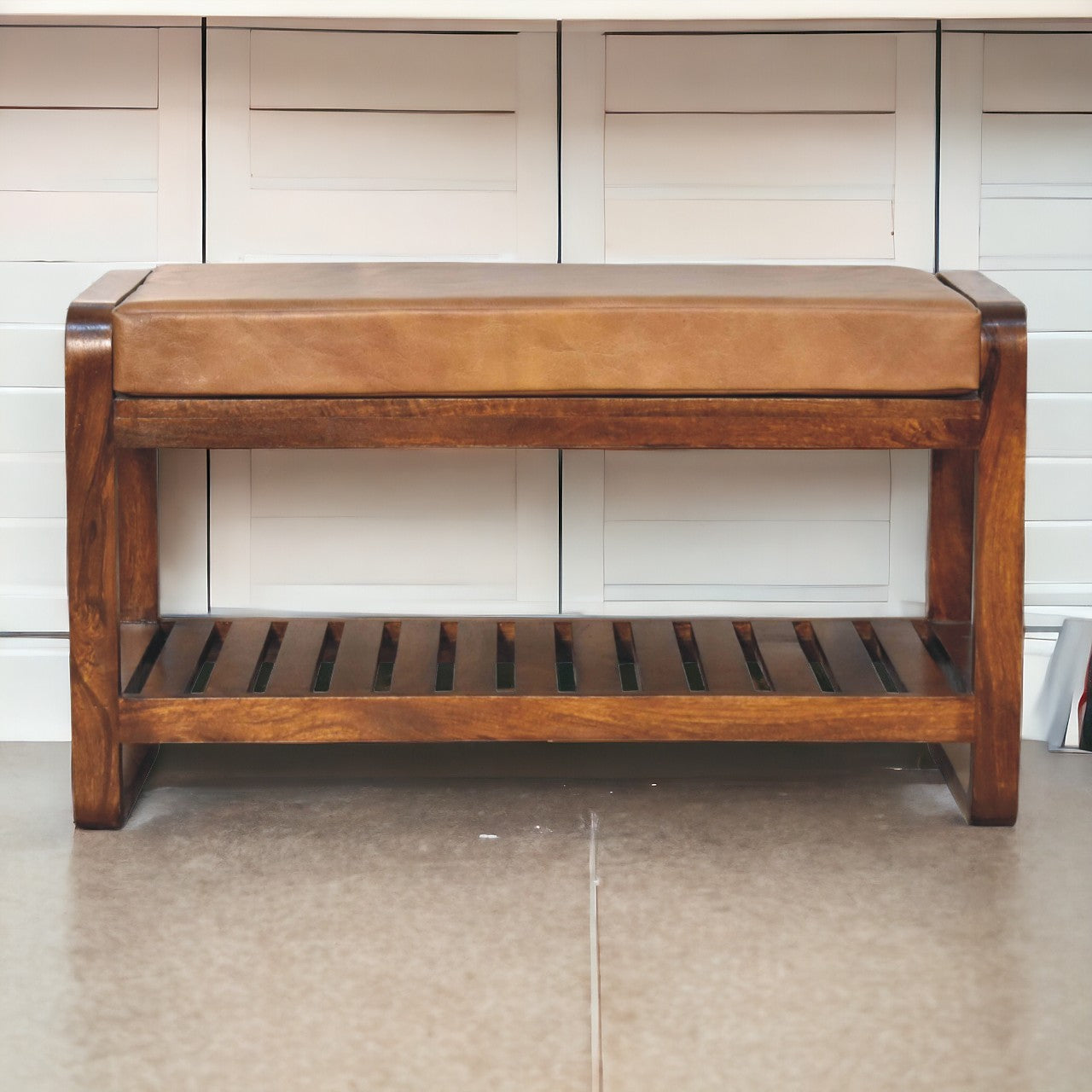 Small Buffalo Slatted Hallway Bench