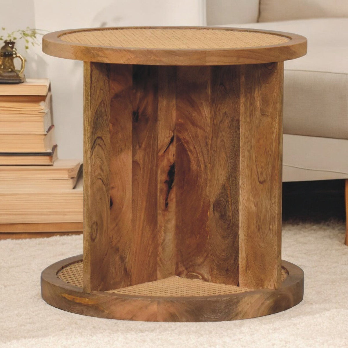 Close-knit Corner End Table Accent Piece