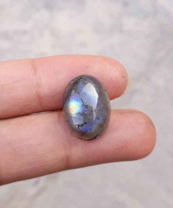 8.5ct Labradorite Cabochon - Spectrolite- Black Moon Stone - 16x12mm