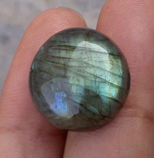 18ct Labradorite Cabochon - Spectrolite- Black Moon Stone - 17.5mm