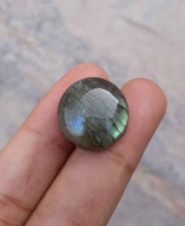 18ct Labradorite Cabochon - Spectrolite- Black Moon Stone - 17.5mm
