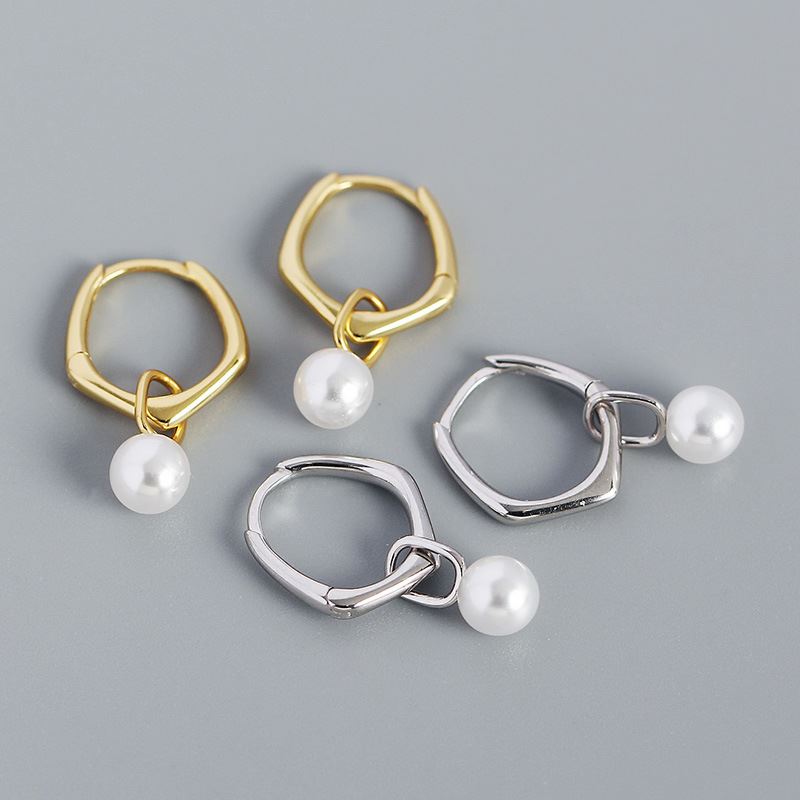 Simple Geometry Shell Pearl Hoop Earrings - Gold-Plated Silver Pearl Earrings for women - Perfect Pearl Earrings with Gift Wrapping Included