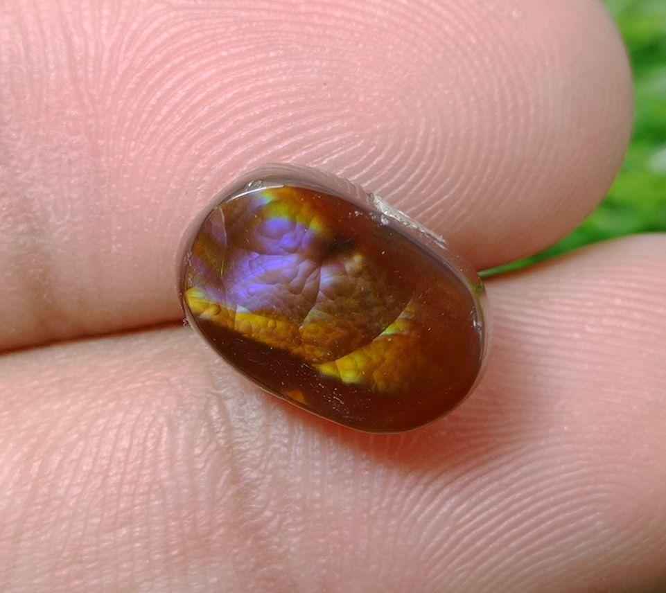7.25ct Mexican Fire Agate,  Rare Fire Agate, Oval Fire Agate - Perfect gemstone Gift, Yellow-Purple Fire Agate, Dimensions - 13x9x5mm