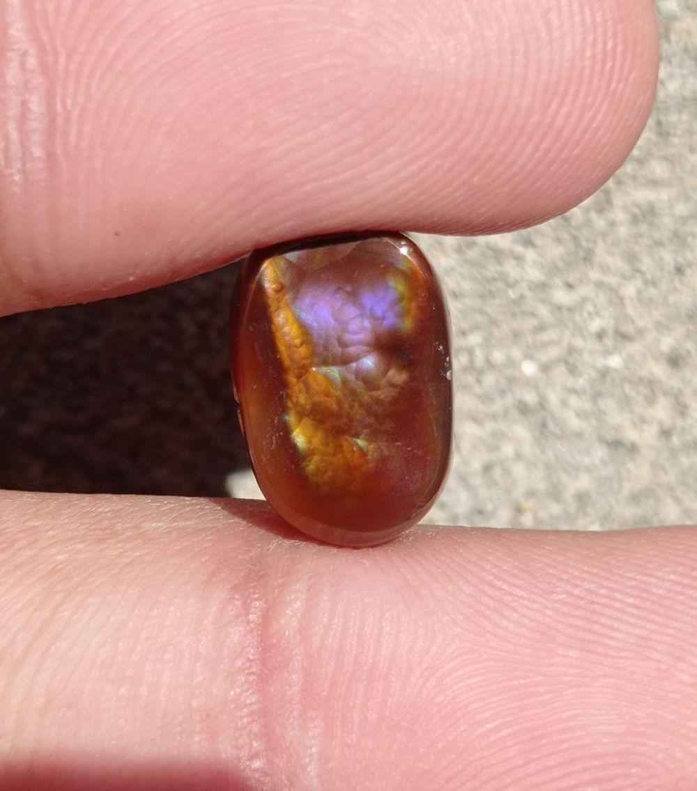7.25ct Mexican Fire Agate,  Rare Fire Agate, Oval Fire Agate - Perfect gemstone Gift, Yellow-Purple Fire Agate, Dimensions - 13x9x5mm
