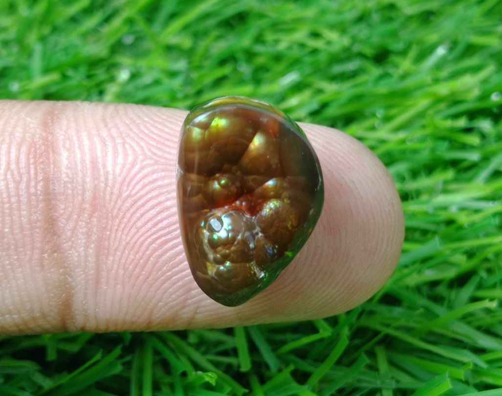 9.4ct Mexican Fire Agate,  Rare Fire Agate, Green Aatshi Aqeeq - Perfect gemstone Gift, Dimensions - 15x12xmm
