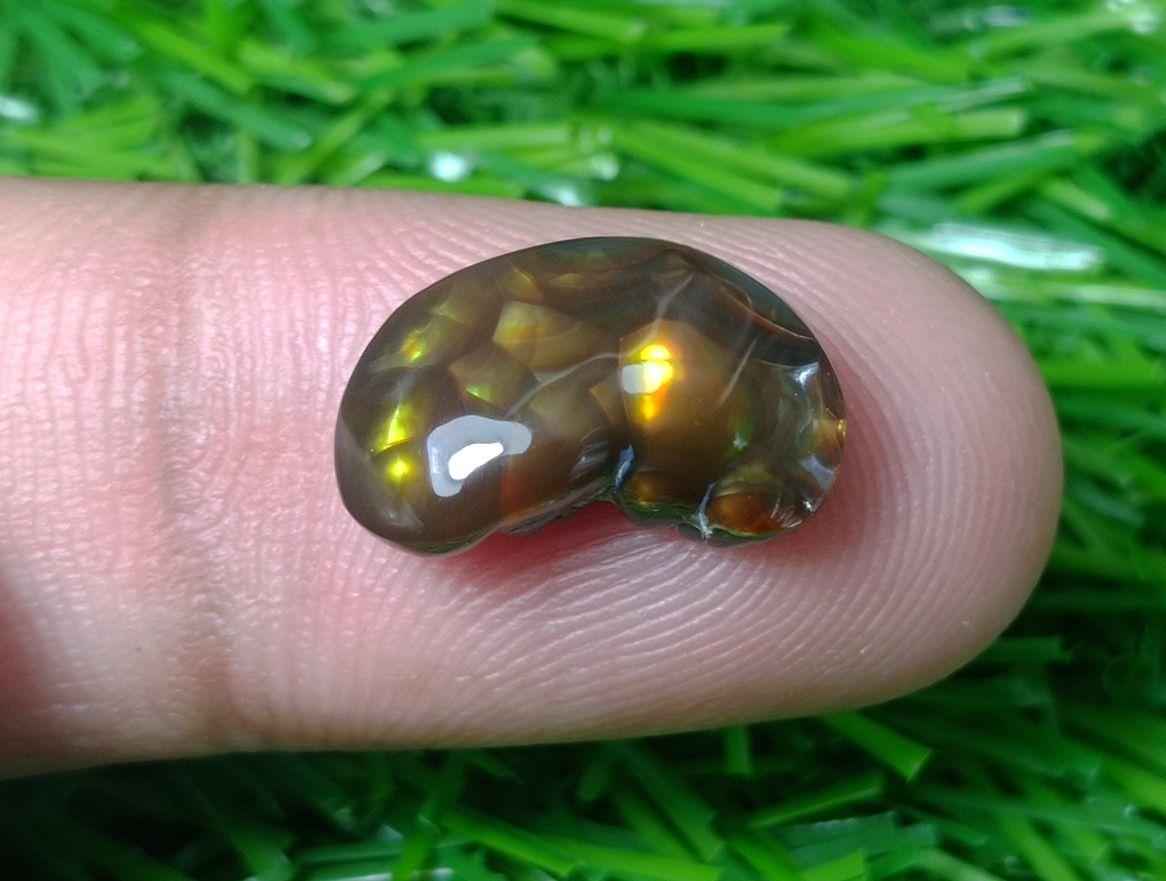 6ct Mexican Fire Agate,  Rare Fire Agate, Yellow Aatshi Aqeeq - Perfect gemstone Gift, Dimensions 16x9x5mm