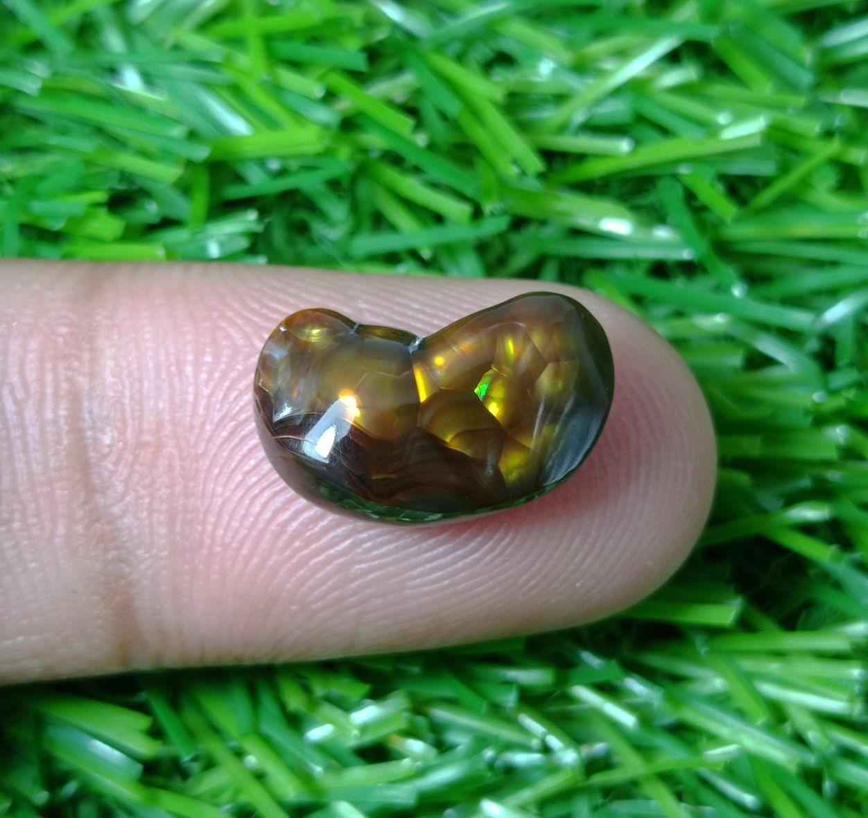 6ct Mexican Fire Agate,  Rare Fire Agate, Yellow Aatshi Aqeeq - Perfect gemstone Gift, Dimensions 16x9x5mm