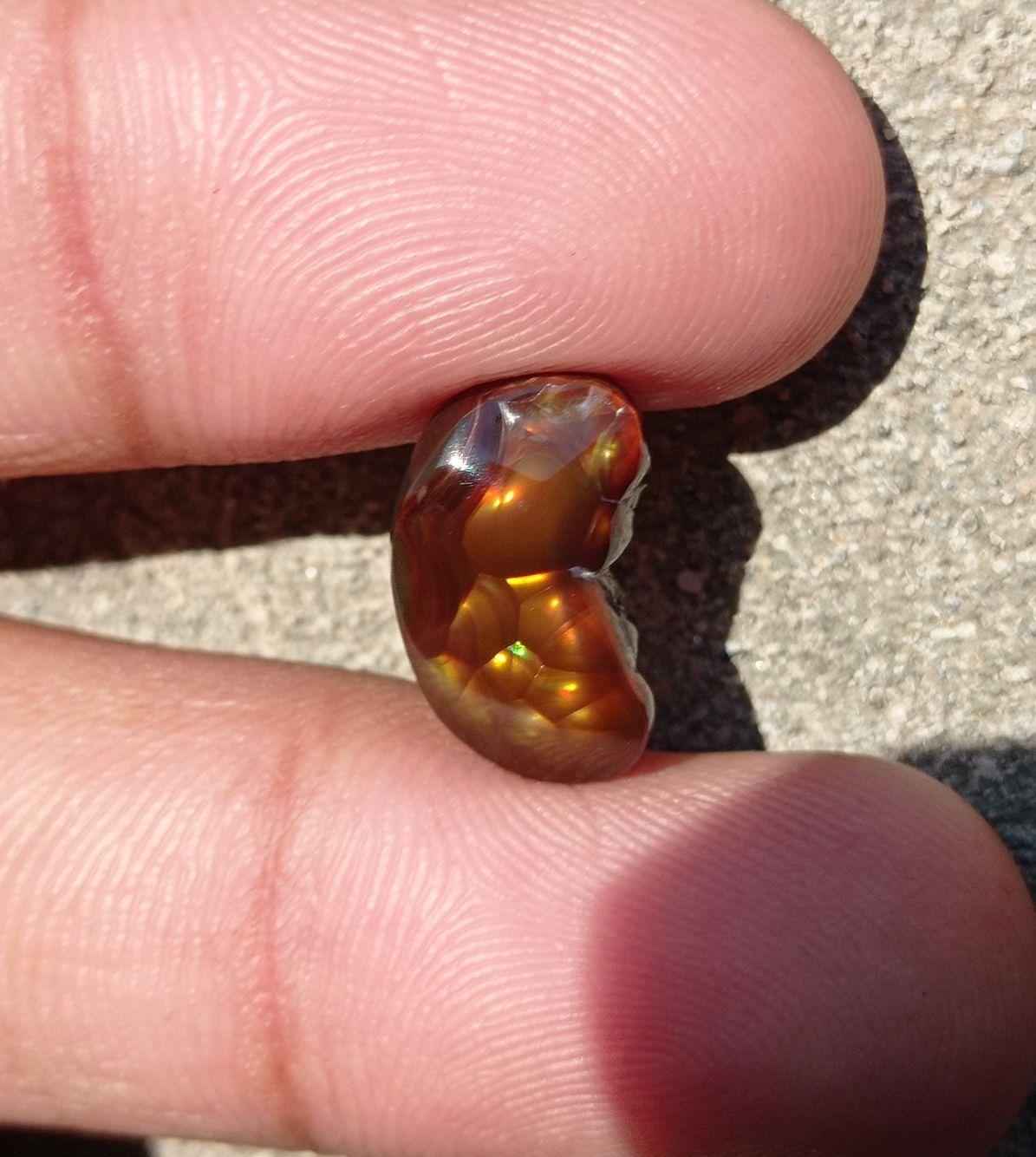 6ct Mexican Fire Agate,  Rare Fire Agate, Yellow Aatshi Aqeeq - Perfect gemstone Gift, Dimensions 16x9x5mm