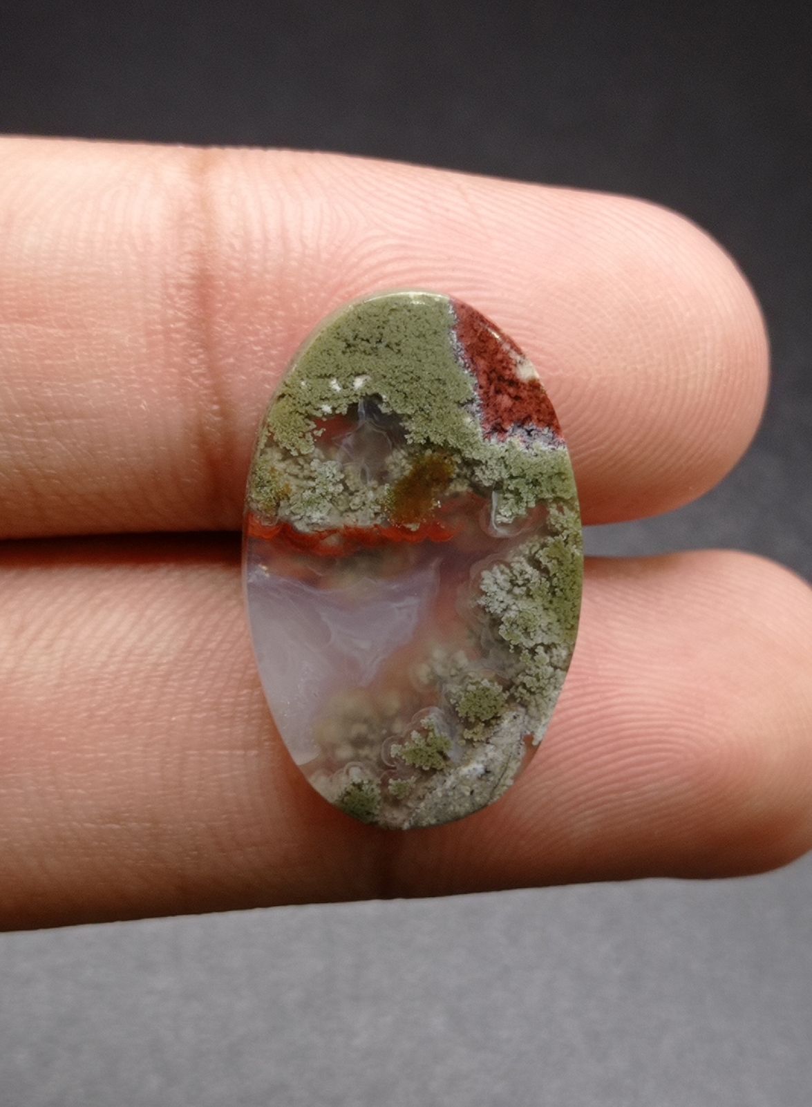 13.7ct Moss Agate - Green Moss Agate - 26x16x4mm