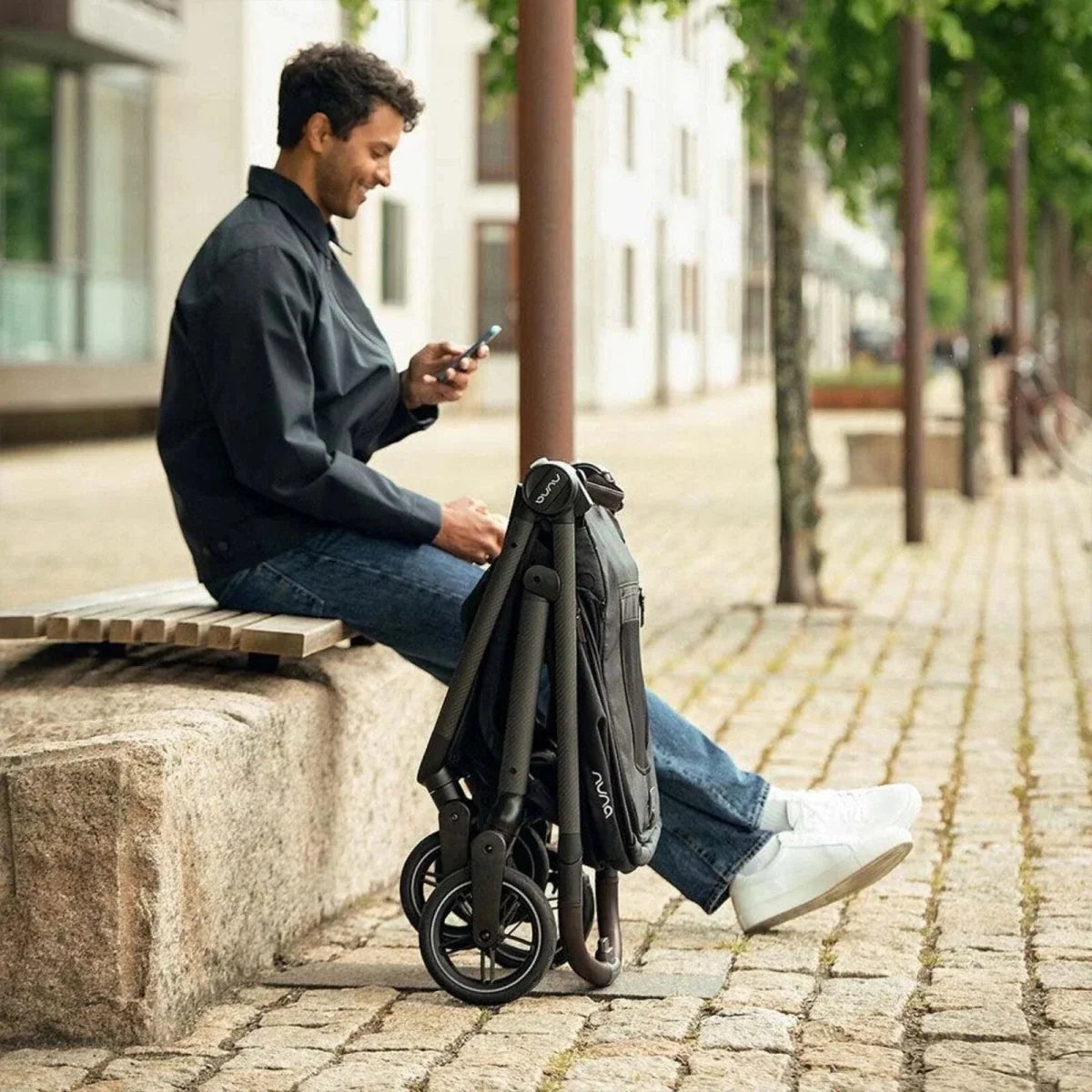 Nuna Swiv Stroller - Caviar