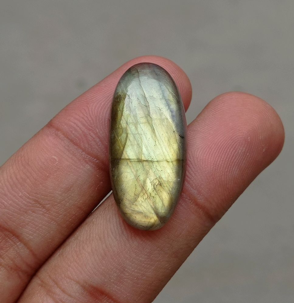 28.7ct Labradorite Cabochon - Spectrolite- Black Moon Stone - 33x15mm