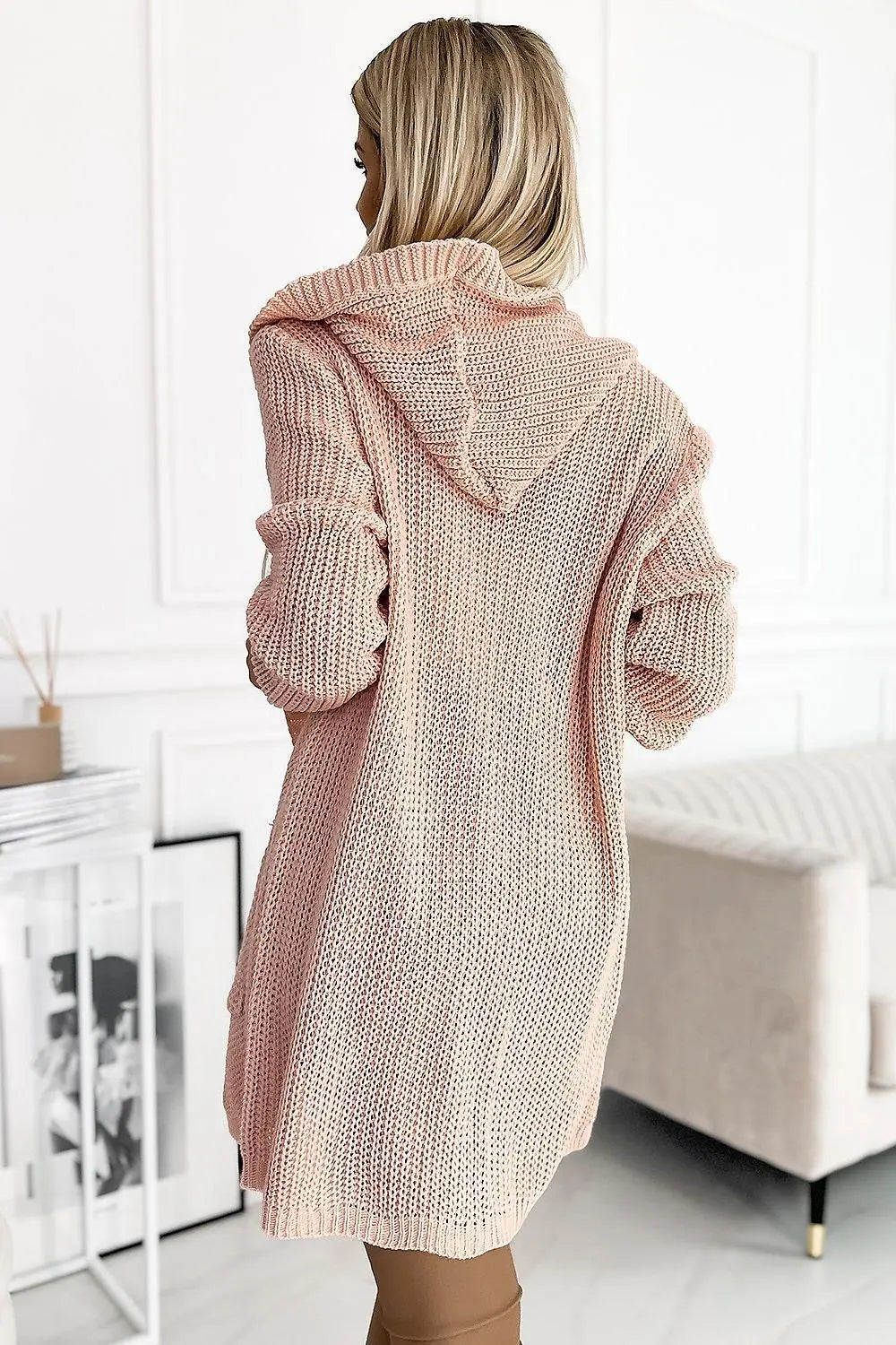Numoco cardigan warm bedspread with hood, pockets and a patch