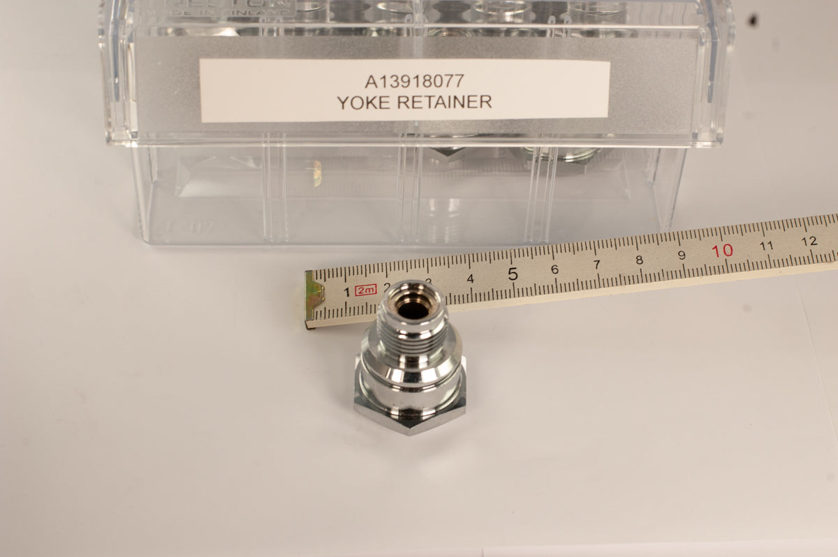 OMS Regulator AClamp Yoke Retainer A13918077
