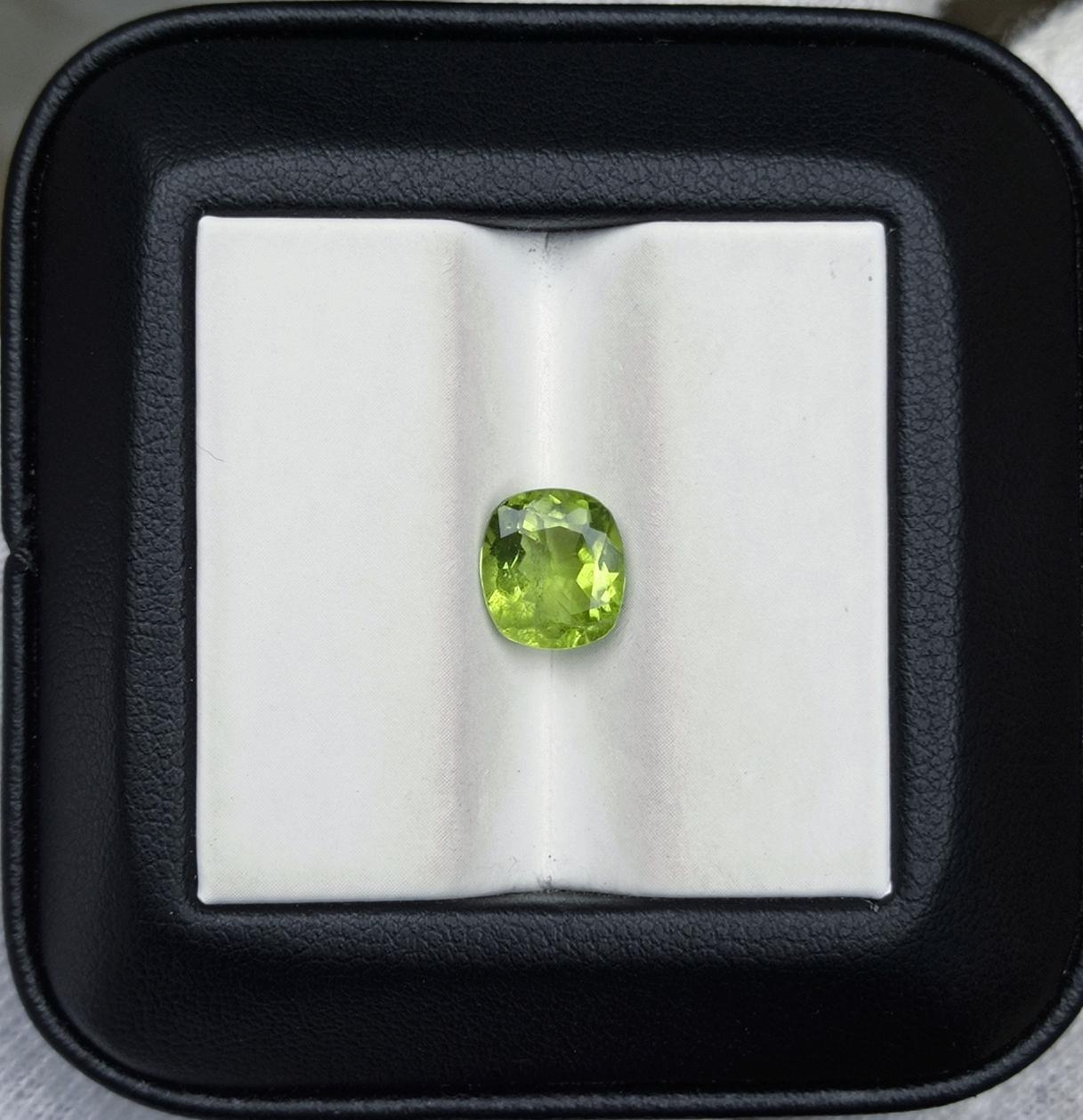 2.10ct Peridot Gemstone- Olivine - Chrysolite Gem - August Birthstone - 8x7.2x4.3mm