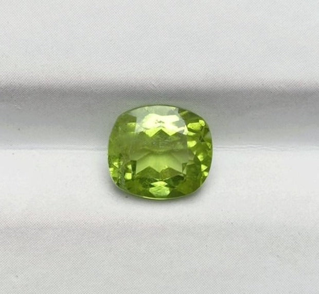 2.10ct Peridot Gemstone- Olivine - Chrysolite Gem - August Birthstone - 8x7.2x4.3mm