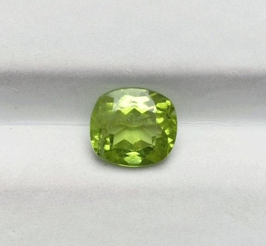 2.10ct Peridot Gemstone- Olivine - Chrysolite Gem - August Birthstone - 8x7.2x4.3mm