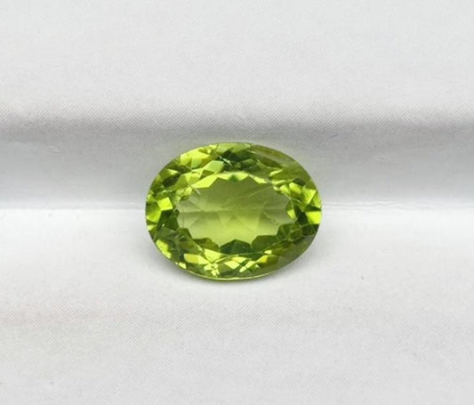 2.80ct Peridot Gemstone- Olivine - Chrysolite Gem - August Birthstone - 9.8x7.8x4.8mm