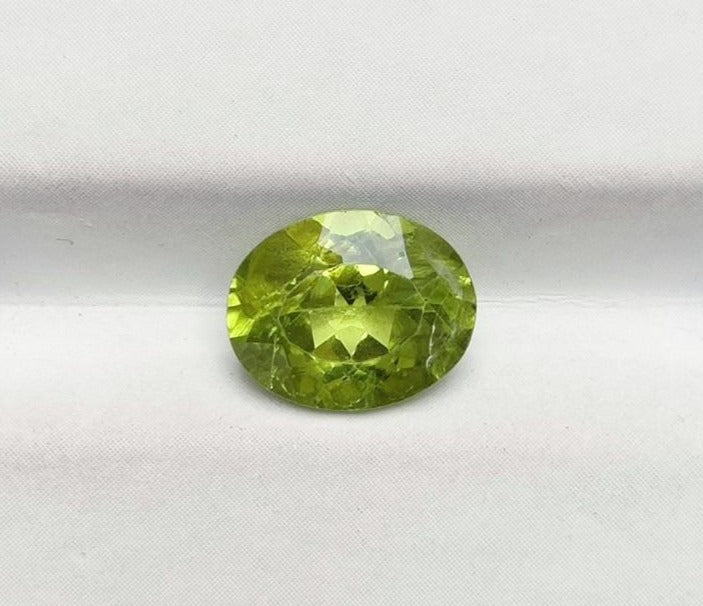 2.80ct Peridot Gemstone- Olivine - Chrysolite Gem - August Birthstone - 9.9x8x5mm