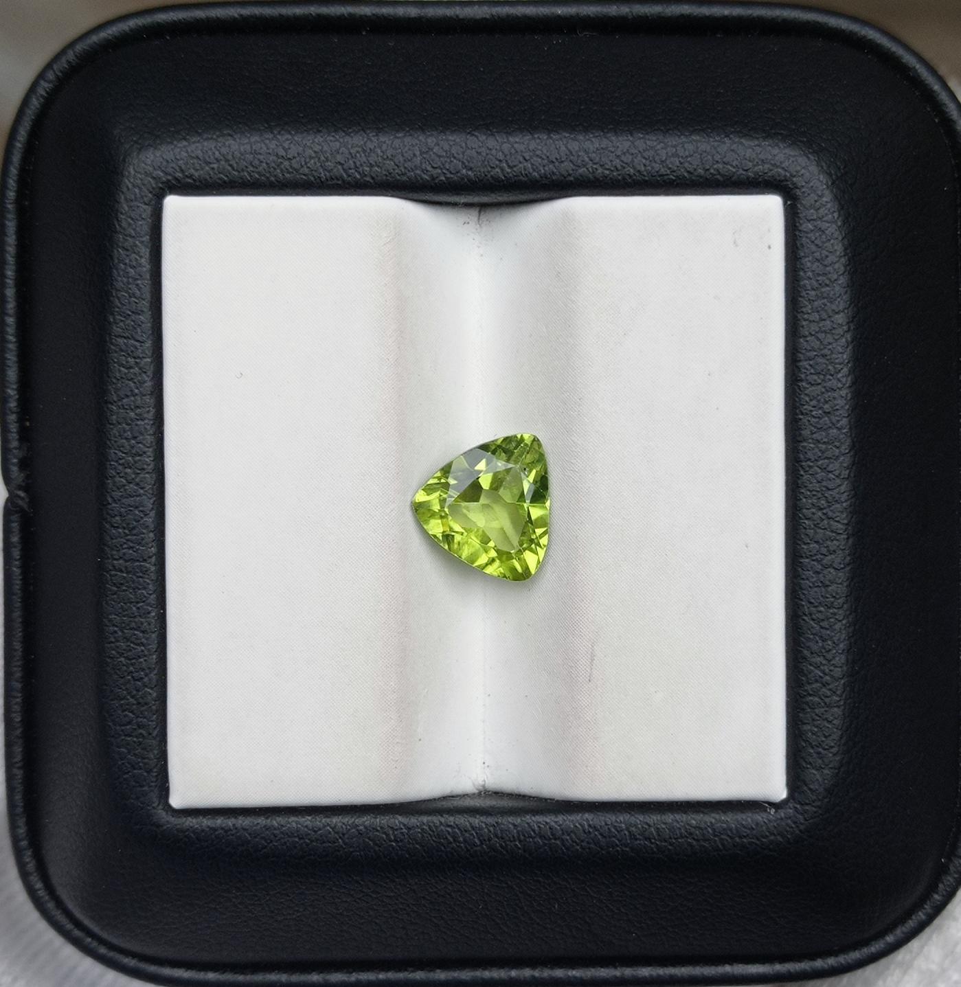 1.75ct Peridot Gemstone- Olivine - Chrysolite Gem - August Birthstone - 8x8x4mm