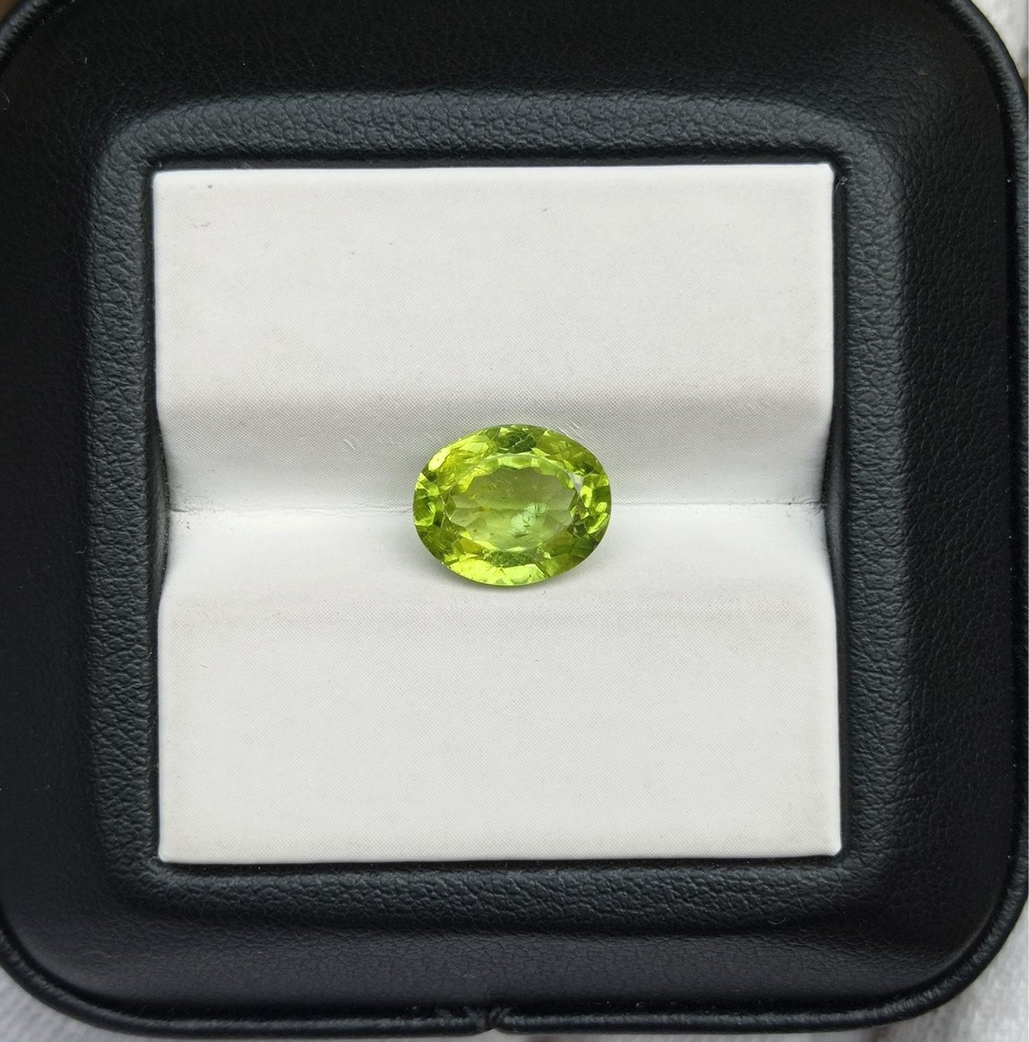 3.25ct-Peridot Gemstone- Olivine - Chrysolite Gem - August Birthstone -  10x8x5mm