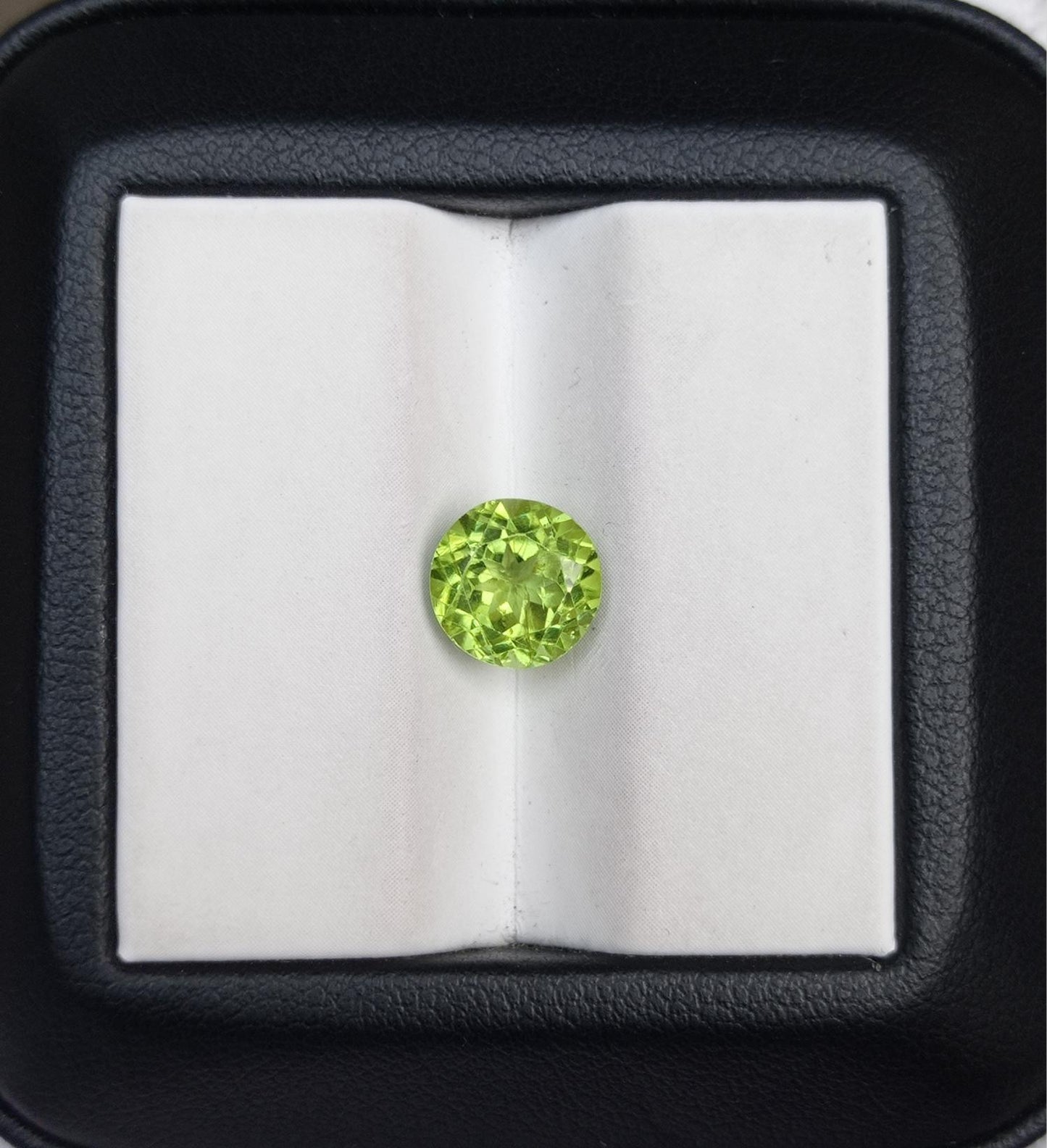 2.3ct Peridot Gemstone- Olivine - Chrysolite Gem - August Birthstone -  9mm