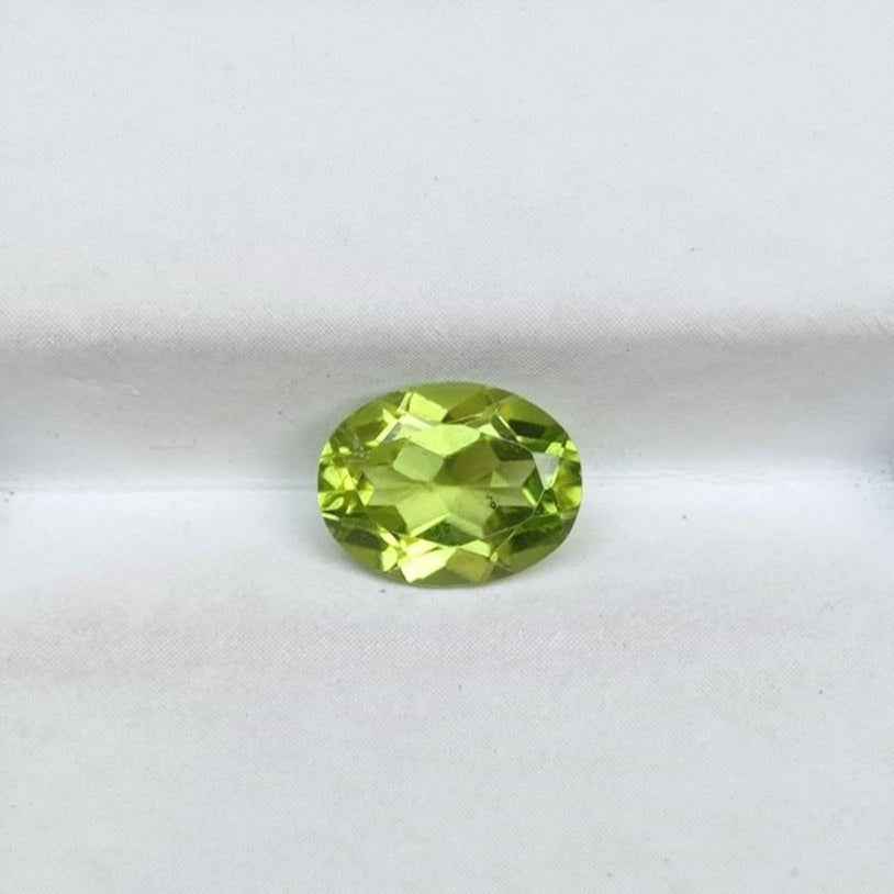 2.20ct Peridot Gemstone- Olivine - Chrysolite Gem - August Birthstone - 9x7x4.5mm