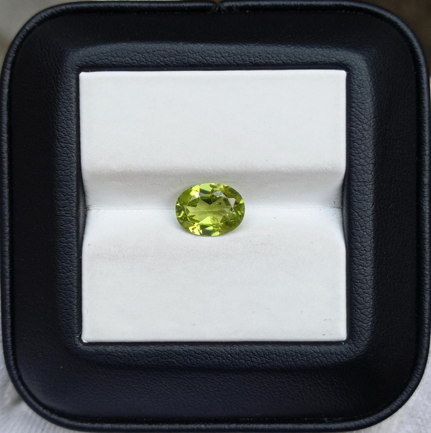 1.75ct Peridot Gemstone- Olivine - Chrysolite Gem - August Birthstone - 9x7x4mm