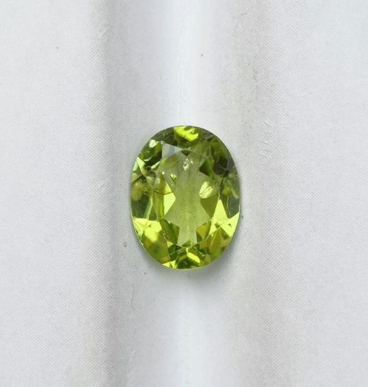 1.75ct Peridot Gemstone- Olivine - Chrysolite Gem - August Birthstone - 9x7x4mm